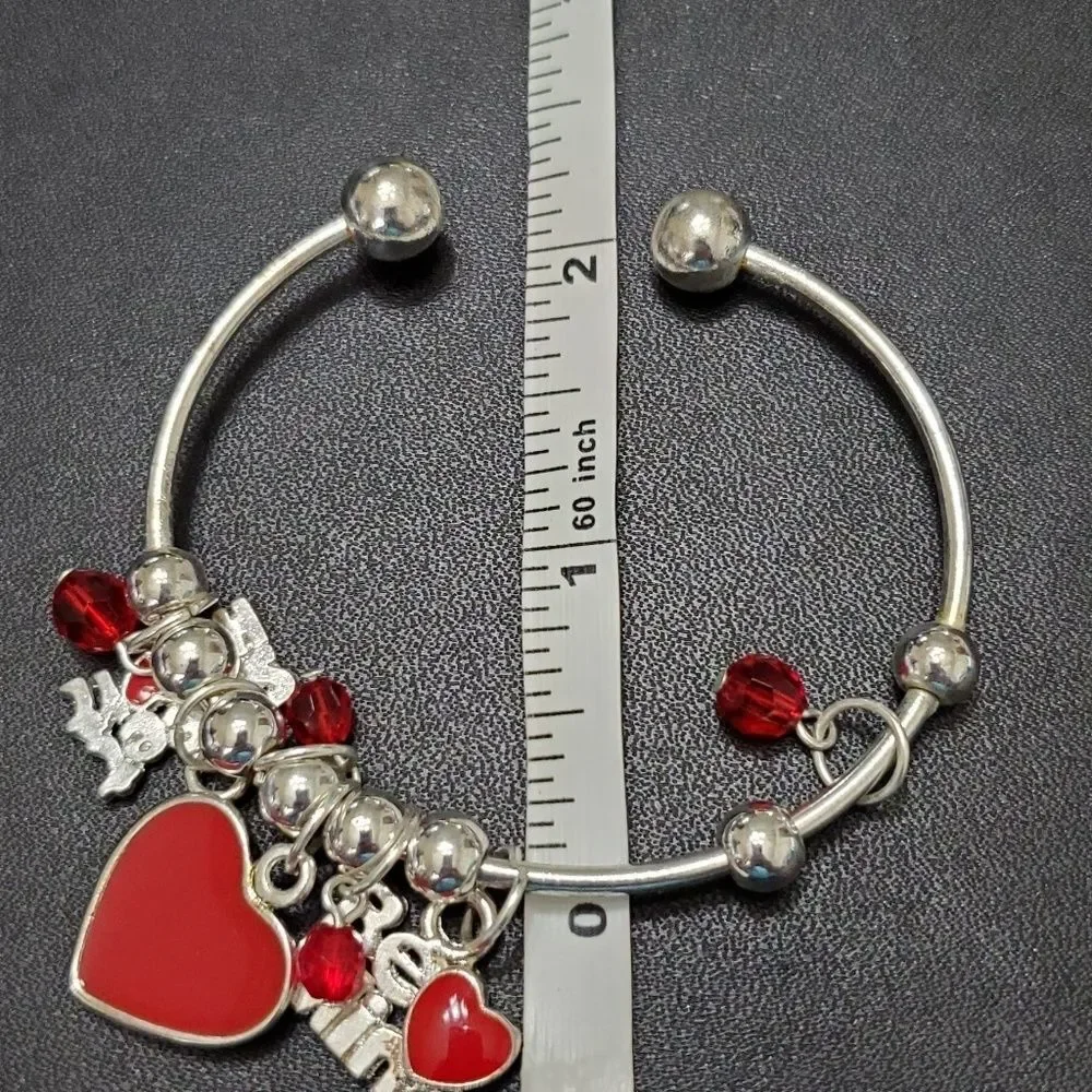 Child's silver tone valentine bracelet 6